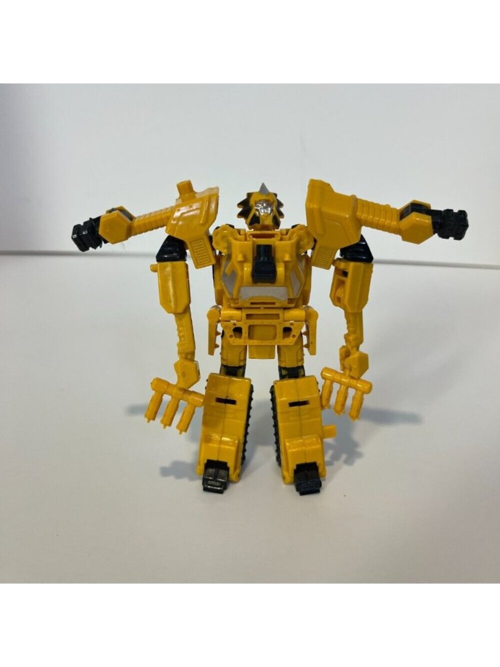 Vintage Transformer Transforming Yellow Bull Dozer Consturction Action Figure